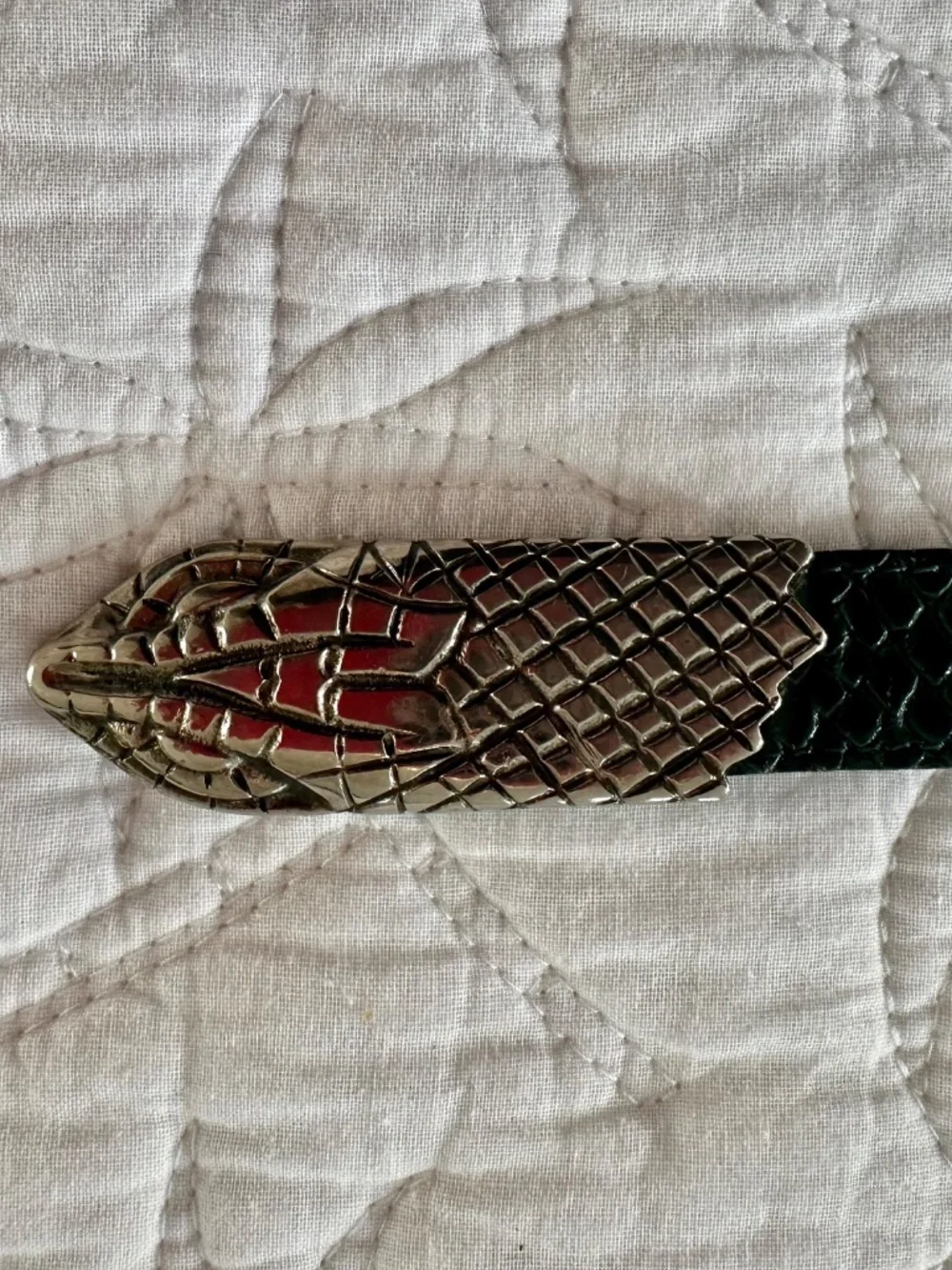 Vintage 1980's Avignon Snake Look Wraparound Green Leather Belt. Made in France - Picture 3 of 11
